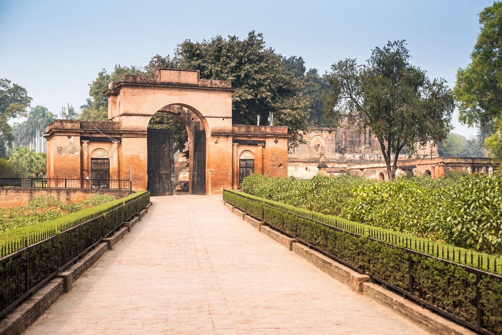 Exploring the Vibrant Local Businesses of Lucknow